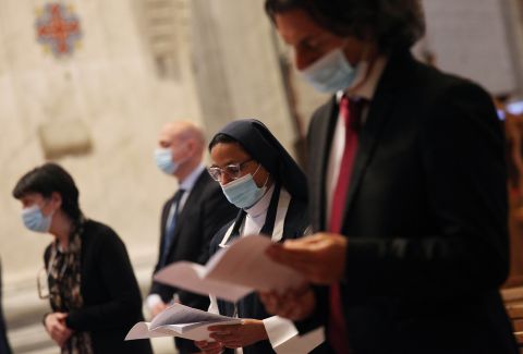 Presidenza della Cei: indicazioni circa l’utilizzo delle mascherine dal 1° maggio